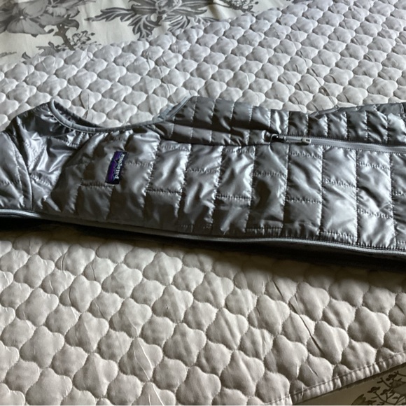 Patagonia Nano puffer vest/sweater Silver Grey size S - Picture 3 of 8